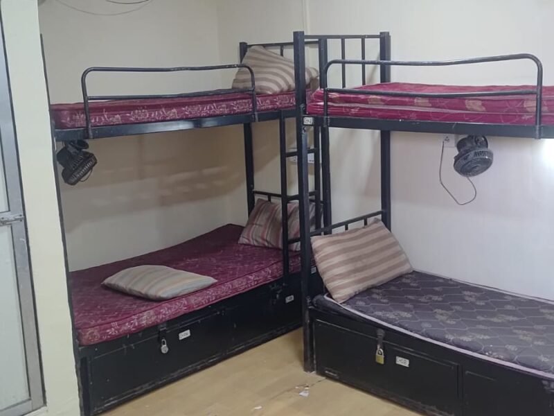 Girls pg in sakinaka andheri East near metro